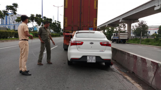 Công an quận Thủ Đức xử lý hiện trường.