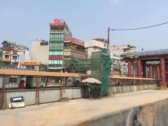 Đoạn "hầm chui" nhìn từ xa.