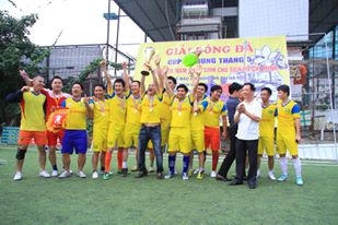 FC báo chí Nghệ An tại thủ đô giành Cúp vô địch.