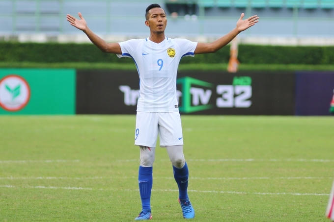 Cầu thủ Adam Nor Azlin, 22 tuổi, cao 1,8 m.