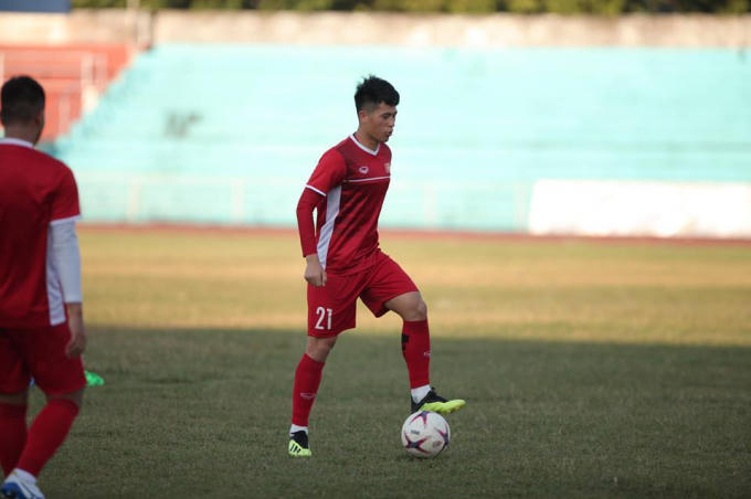 HLV Park Hang Seo &acirc;u lo ng&agrave;y đầu ở L&agrave;o