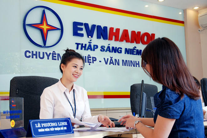 EVN HANOI đa dạng hóa hình thức thu tiền điện.