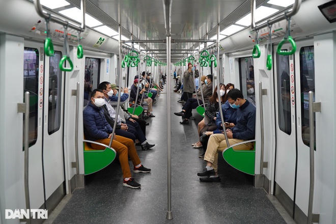 Huyền hi vọng tàu điện sẽ được sử dụng với đúng mục đích của nó là phục vụ cho việc di chuyển của người dân.