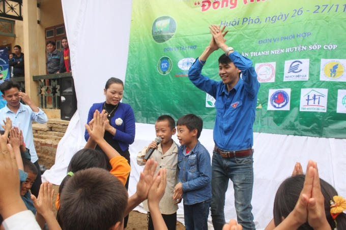 Mang hơi ấm đến với Huổi Phô - Sốp Cộp