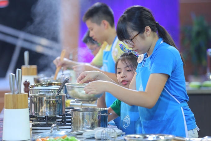Hiền Anh thiếu sự tập trung khi làm việc.