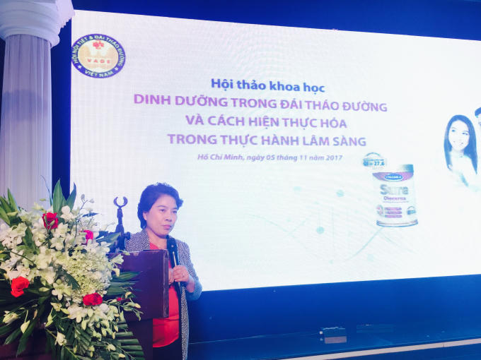 PGS.TS.BS Nguyễn Thị Bích Đào khai mạc hội nghị khoa học Dinh dưỡng trong đái tháo đường và cách hiện thực hóa trong thực hành lâm sàng.