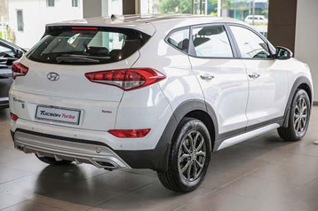 Hyundai Tucson Turbo 2017 có giá 775 triệu đồng