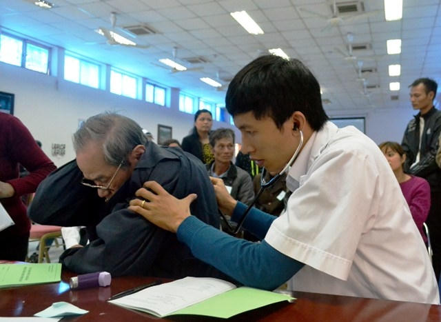 Ngày 20/5/2017, Bệnh viện Bạch Mai tổ chức khám và tư vấn miễn phí bệnh hen phế quản cho người dân khu vực Hà Nội và một số tỉnh lân cận. Ảnh: minh họa