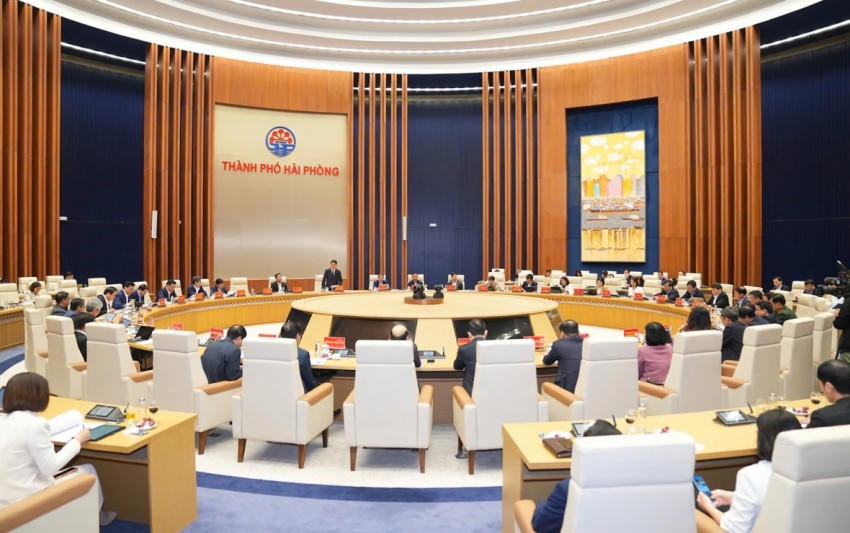 Toàn cảnh phiên họp.