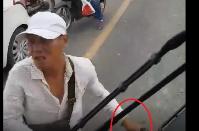 [Clip]: Người đàn ông