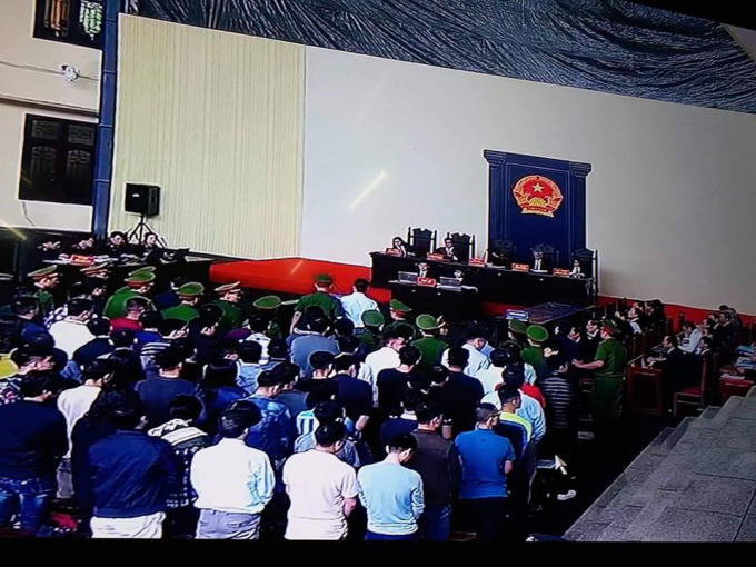 Toàn cảnh phiên xét xử.