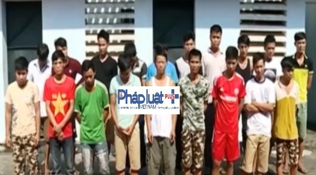 19 đối tượng bị bắt quả tang khi đang đánh bạc