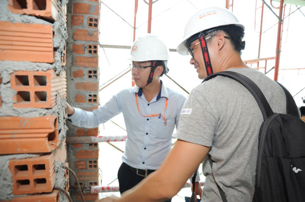 Tạo điều kiện cho khách hàng tham quan giám sát chất lượng xây dựng và tiến độ tại Him Lam Phú An, Him Lam Land một lần nữa khẳng định uy tín và vai trò của một Chủ đầu tư hàng đầu trên thị trường.