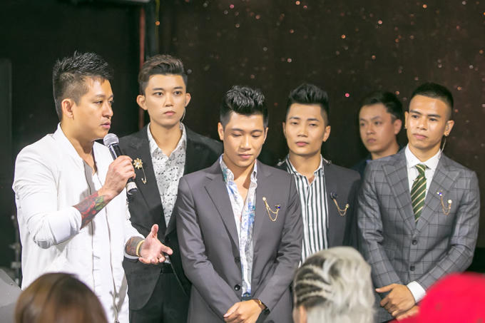 Tuấn Hưng có vị trí rất quan trọng và giúp đỡ nhóm Oplus rất nhiều trên quãng đường nghệ thuật của nhóm sau cuộc thi The X-Factor.