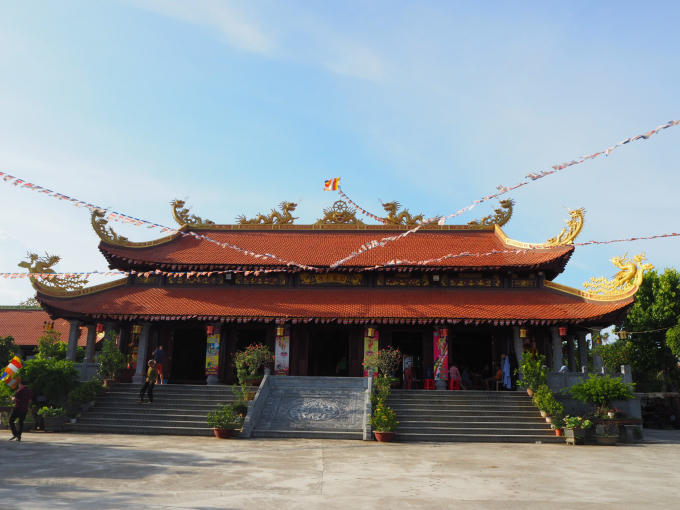 Được sự quan tâm của các cấp chính quyền tỉnh Thanh Hóa chùa Hồi Long đang dần được xây dựng khang trang hơn.