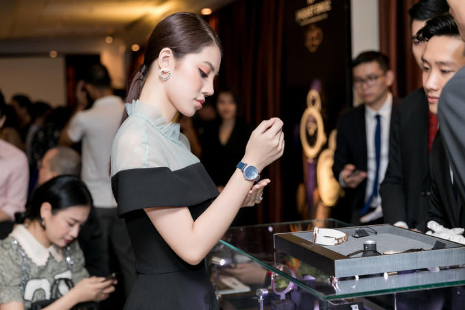 Xuất hiện thanh lịch tại sự kiện, Jolie Nguyễn vẫn nổi bật nhờ phụ kiện đắt tiền