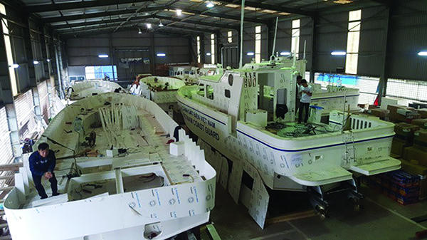 Tàu sản xuất theo công nghệ vật liệu mới PPC đang vướng “thái độ” của cơ quan đăng kiểm dân sự.