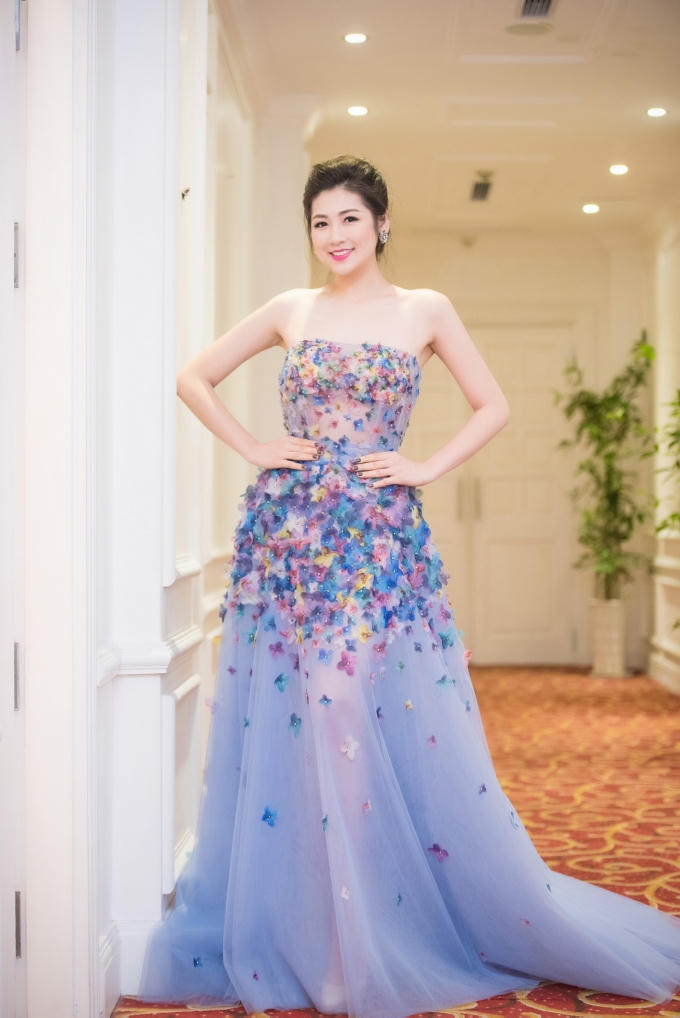 Á hậu Dương Tú Anh tự tin bản lĩnh xuất hiện sau scandal chụp hình với thần tượng của cô - Seungri.