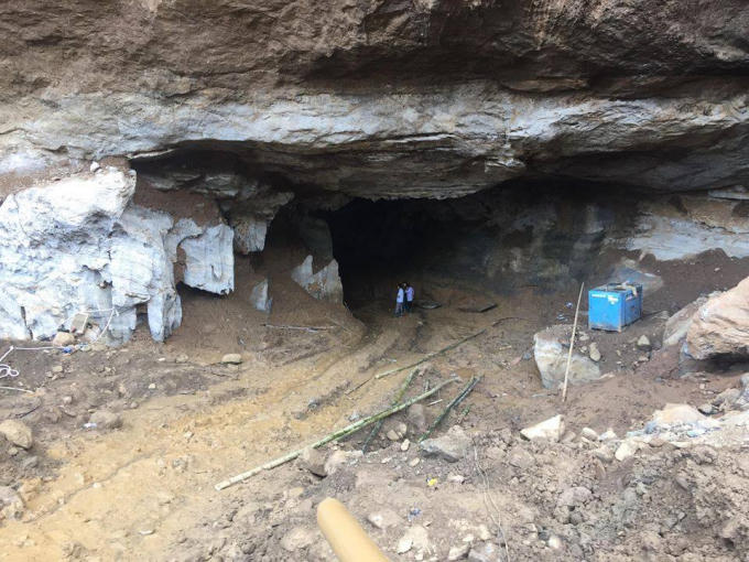 Mỏ vàng trái phép nơi 2 phu vàng mất tích.