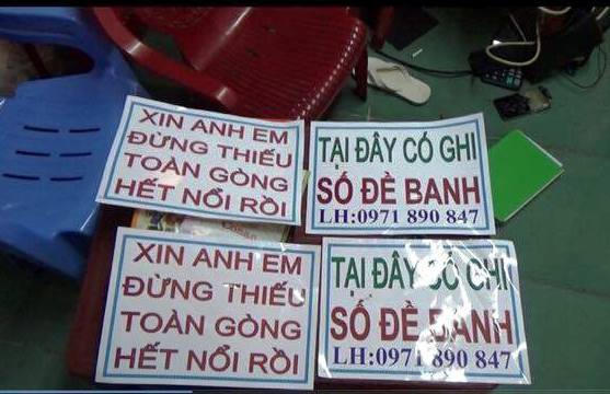Tờ rơi được các đối tượng dùng để câu khách.