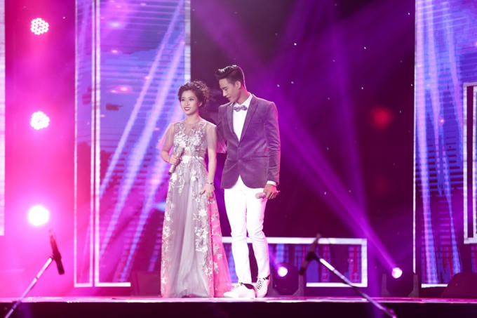 Thần tượng Bolero 2017 tập 7: Lệ quyên chắp tay