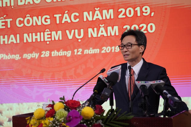 Phó Thủ tướng Vũ Đức Đam thay mặt Chính phủ biểu dương những kết quả của hoạt động báo chí trong năm 2019.