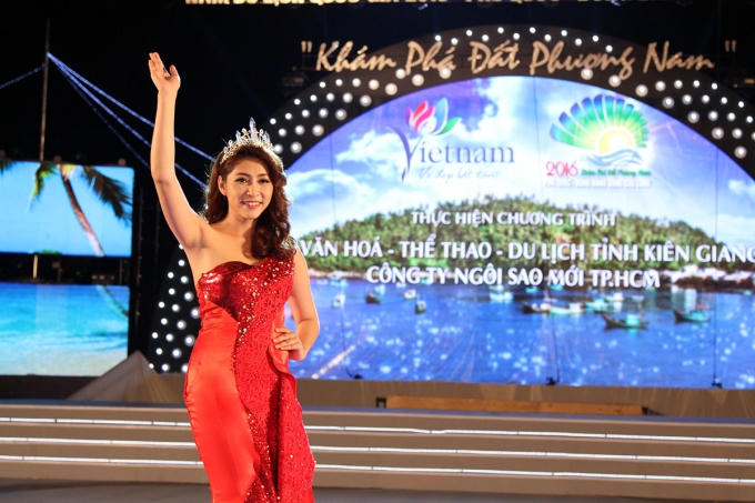 Hoa hậu Đại dương Đặng Thu Thảo tập luyện và chạy chương trình.