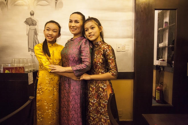 Từ giờ đến cuối năm, Phi Nhung sẽ tiếp tục góp mặt trong nhiều chương trình, sự kiện lớn bên cạnh việc lên kế hoạch, thực hiện hàng loạt dự án âm nhạc mới mẻ.