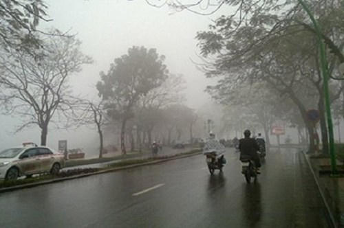 Do ảnh hưởng của không khí lạnh, Bắc Bộ có mưa, mưa rào rải rác và có nơi có giông.