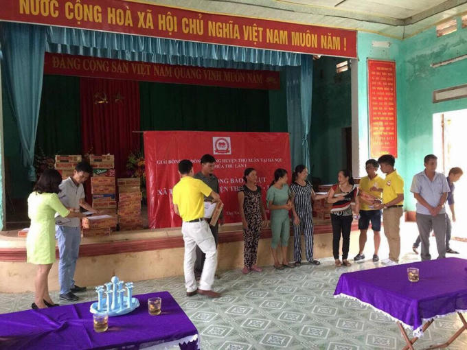 Công tác từ thiện đang được thực hiện tại xã Thọ Diên.