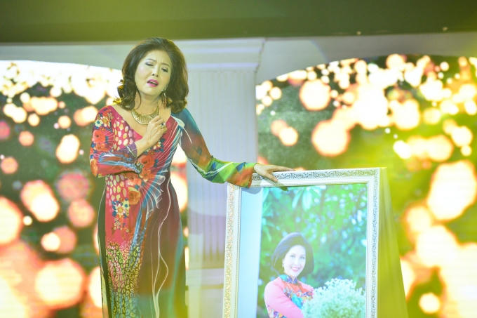 Th&aacute;i Ch&acirc;u nồng n&agrave;n với &acirc;m nhạc Từ C&ocirc;ng Phụng