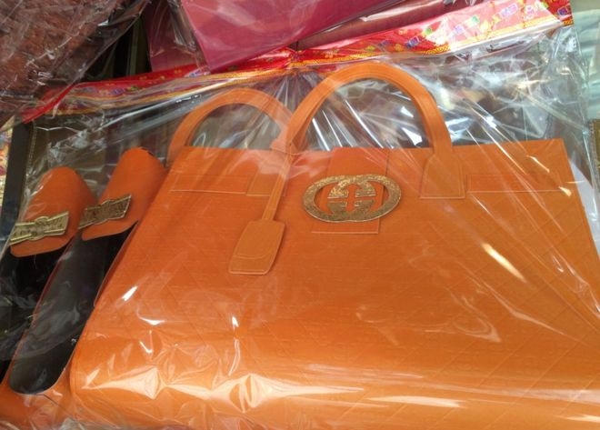 Túi Gucci hàng mã (Ảnh: BBC).