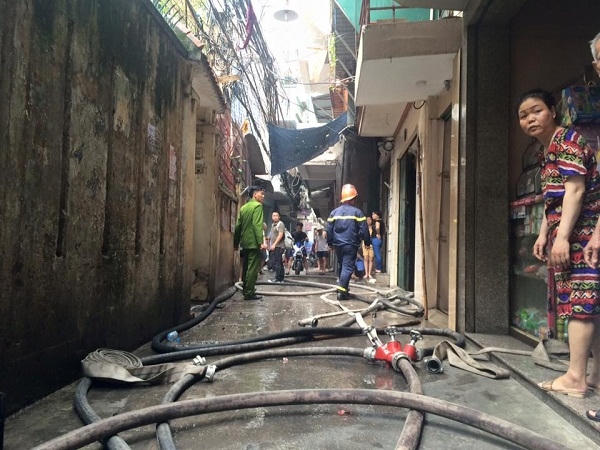 Khi vụ cháy xảy ra người dân rất hoảng loạn.