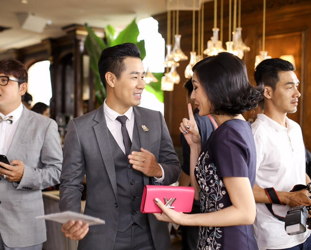 Nguyên Khang lịch lãm sánh đôi bên hoa hậu Trúc Diễm