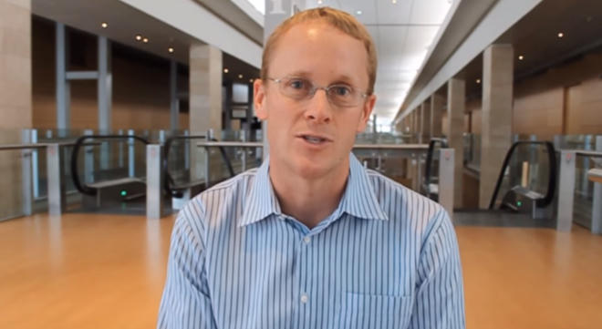 Chris Daniels, phụ trách WhatsApp