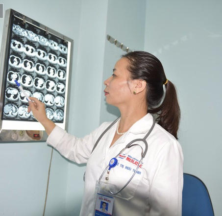 BS.CKI. Lê Thị Hoài Thanh, chuyên khoa Hô Hấp - Bệnh viện Đa khoa MEDLATEC khuyến cáo, người dân cần tầm kiểm soát ung thư định kỳ theo 6 tháng hoặc 1 năm/1 lần.