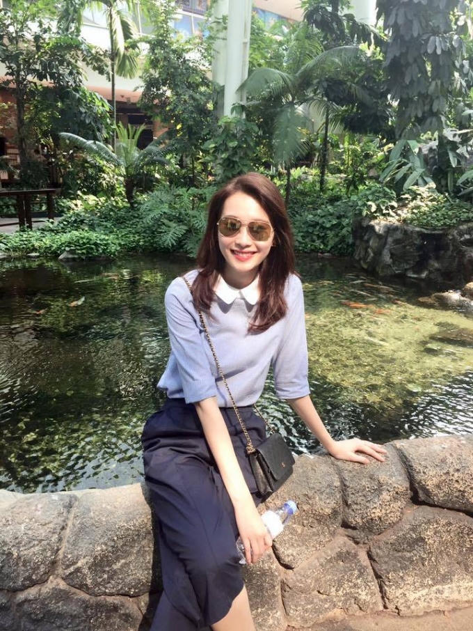 Loạt ảnh đời thường siêu dễ thương của Hoa hậu Đặng Thu Thảo