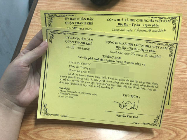 Thẻ vàng áp dụng khi CBCCVC-NLĐ vi phạm quy chế ở mức độ nặng, nghiêm trọng; hoặc sau hai lần nhận thẻ xanh thì nhận thẻ vàng. Thẻ vàng đồng nghĩa với việc cá nhân nhận thẻ mất thi đua khen thưởng, không được nâng lương trước thời hạn.