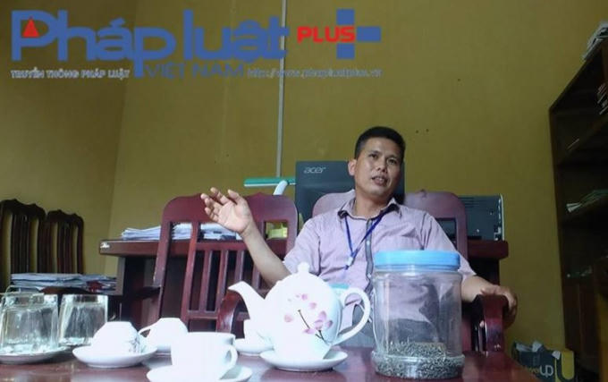 Ông Triệu xuân Cản - Chủ tịch UBND xã Phúc Yên, xác nhận vụ việc khai thác gỗ nghiến xảy ra trên địa bàn (Ảnh: Tiến vũ)