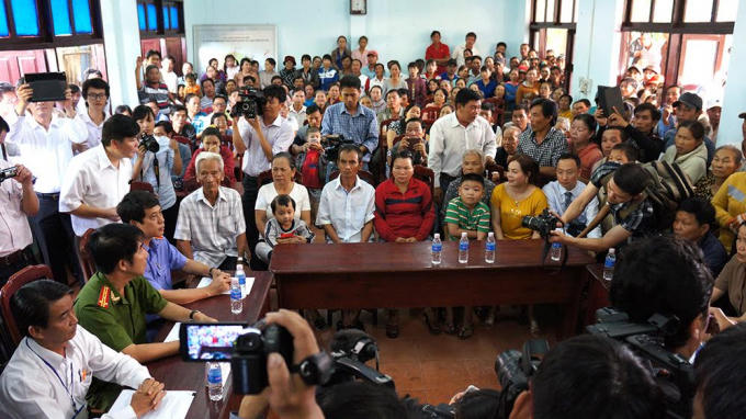 Buổi xin lỗi công khai người tù thế kỷ Huỳnh Văn Nén.