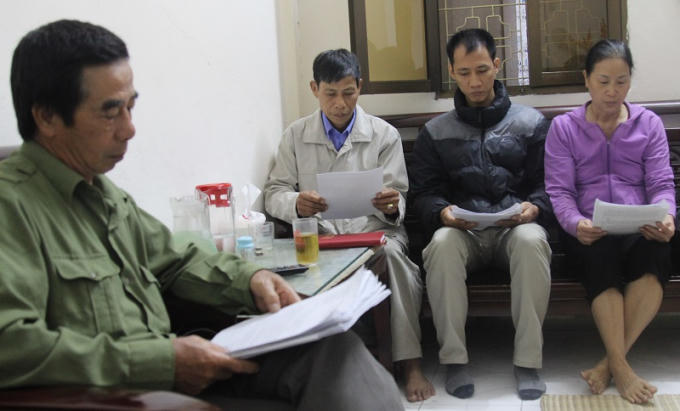 Các hộ dân bức xúc vì sự việc kéo dái nhiều năm nhưng đến nay vẫn chưa được giải quyết triệt để.