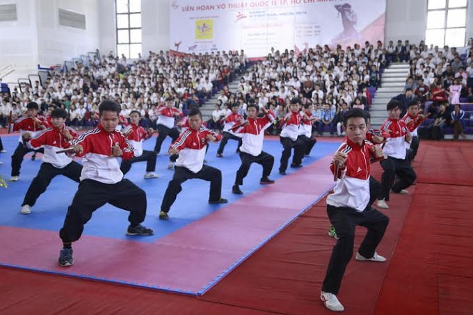 Màn biểu diễn võ thuật của sinh viên đại học Thể dục Thể thao.