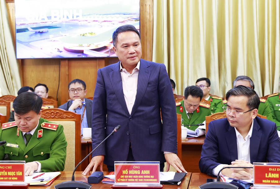 Đại diện Nhà đầu tư Dự án Cảng hàng không quốc tế Gia Bình thông tin tình hình triển khai dự án.
