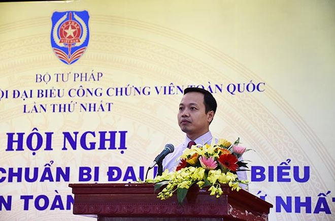 Thứ trưởng Bộ Tư pháp Trần Tiến Dũng phát biểu tại Hội nghị