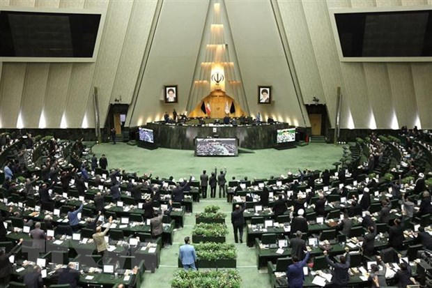 Toàn cảnh phiên họp Quốc hội Iran tại Tehran. (Ảnh: AFP/TTXVN)