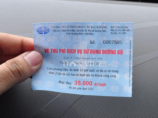 Mức phí thấp nhất để qua cầu là 35.000đ/lượt đối với xe dưới 12 ghế, xe tải có trọng tải dưới 2 tấn và các loại xe bus công cộng