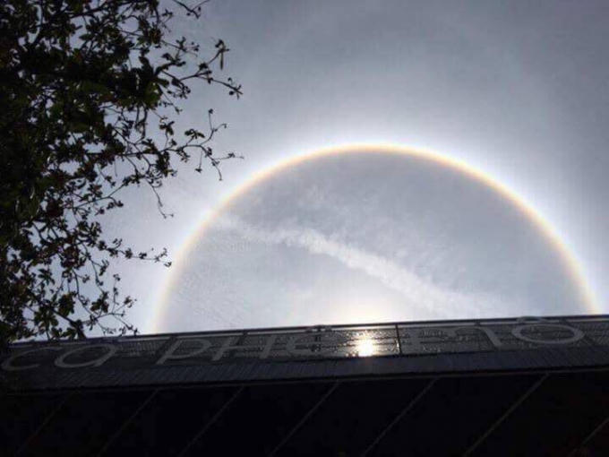 Hiện tượng kì lạ xuất hiện ở bầu trời Huế đúng vào mùa Phật đản