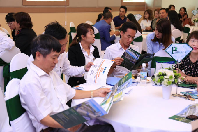 Tại sự kiện, CENLAND cũng giới thiệu tới các nhà đầu tư dự án Piania City – dự án đất nền tại khu đất sân bay Nha Trang cũ.