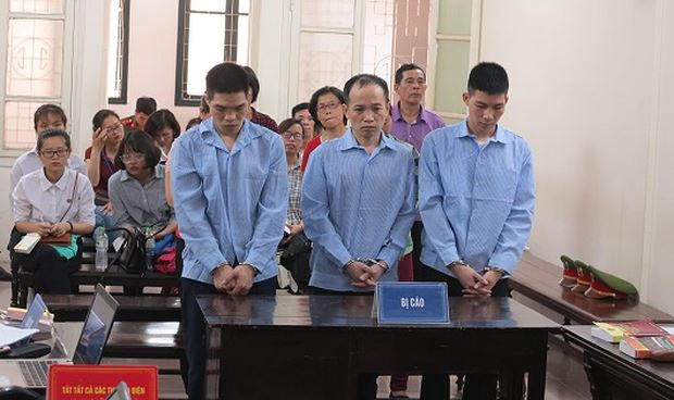 Các bị cáo tại tòa.