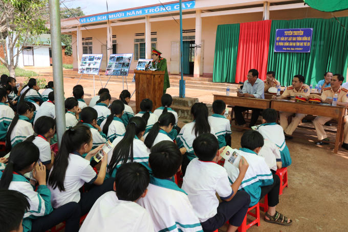 Toàn cảnh buổi tuyên truyền phòng chống xâm hại tình dục trẻ em.